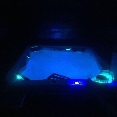Duplex Para 8 Personas Con Sauna Jacuzzi Y Cine Madrid Dış mekan fotoğraf
