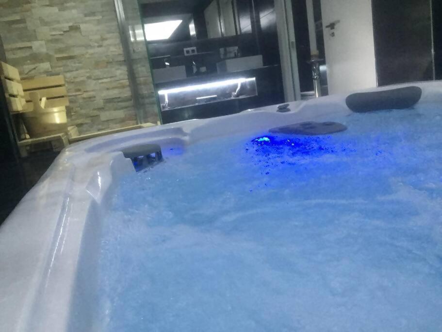 Duplex Para 8 Personas Con Sauna Jacuzzi Y Cine Madrid Dış mekan fotoğraf