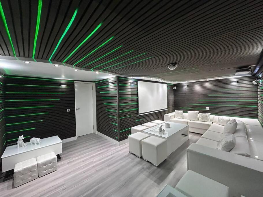 Duplex Para 8 Personas Con Sauna Jacuzzi Y Cine Madrid Dış mekan fotoğraf